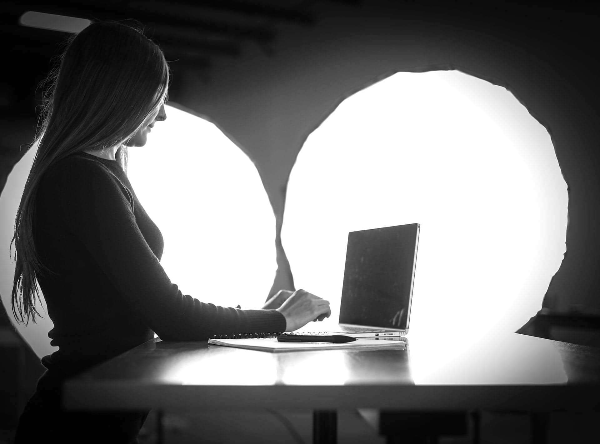 how-to-use-standing-desk-workstations-the-standing-desk